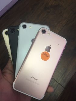 iPhone 7 32 gb unlocked with free charger and temper glass