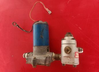 Holley Electric Fuel Pump Mallory Fuel Regulator