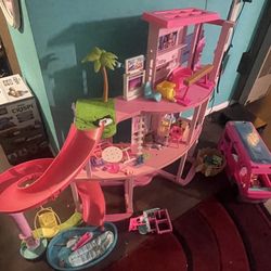Barbie Dollhouse And Bus