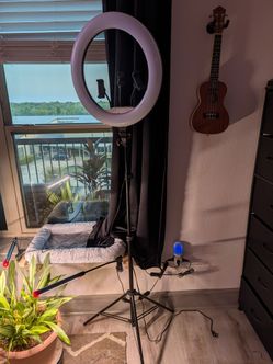 12 inch ring light with 70 inch tripod + power cord & adapter
