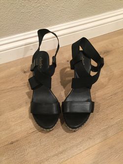 Black wedges