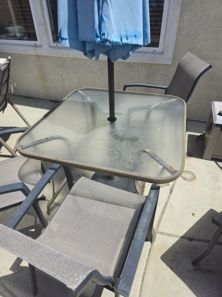 Table And Chairs Free