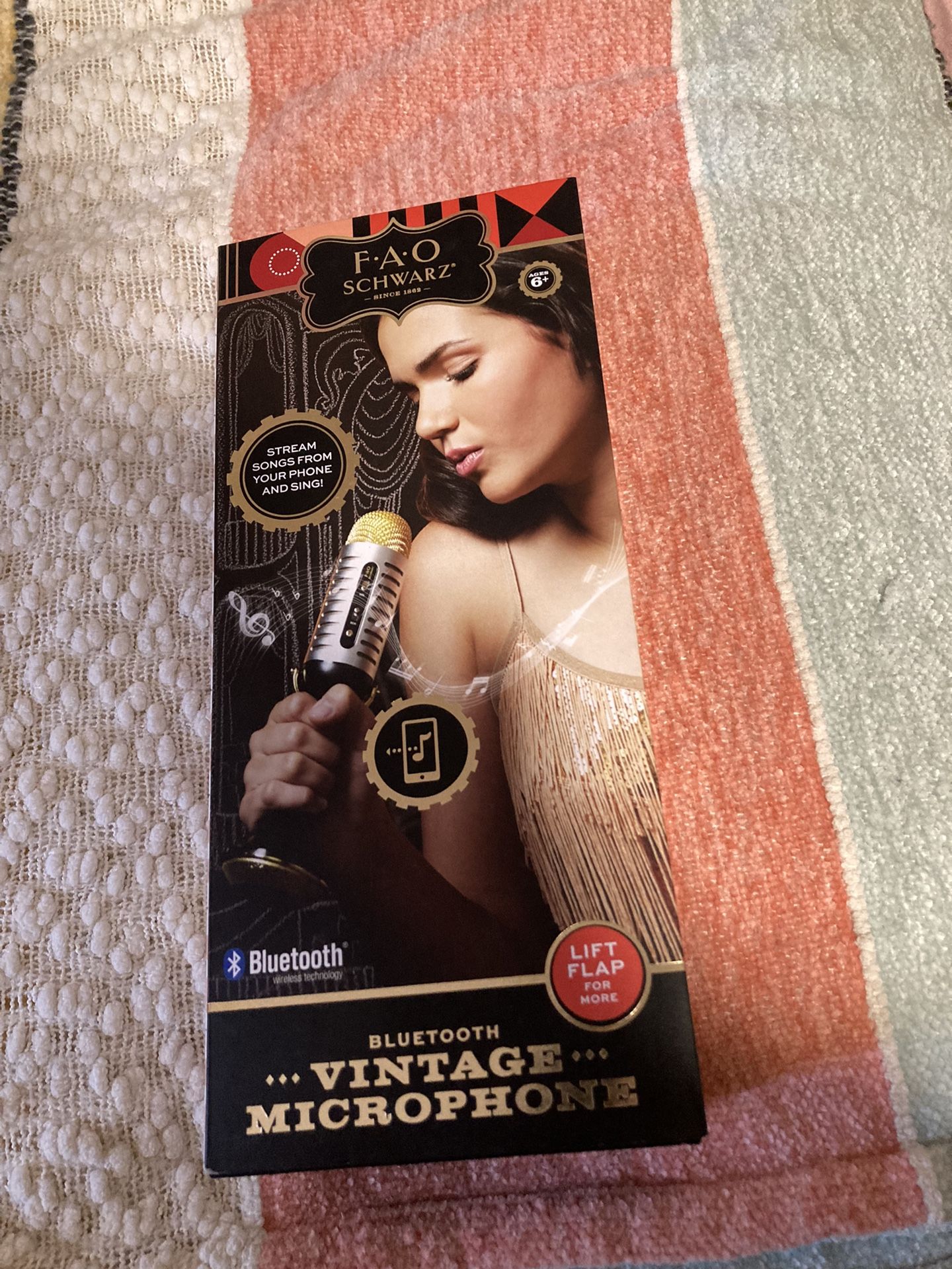 Vintage Microphone Bluetooth