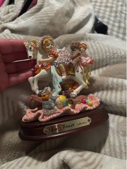 figurines