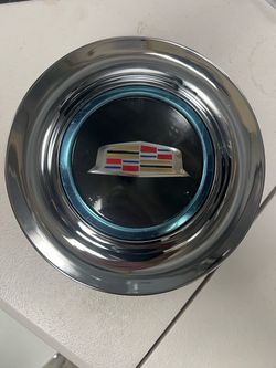 A set of Escalade floating caps