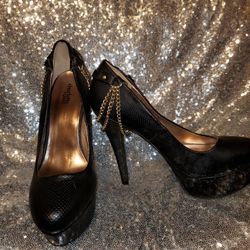 Black Heels With Chain Detail