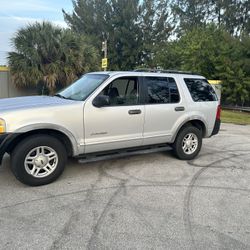Ford Explorer! Cheap! Runs! Ac! Make Cash Offer Must Sell