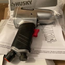 Husky 676 532 H4430 1/2" Impact Wrench 300 ft. lbs. Like New