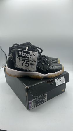 Shoe