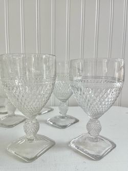 Set of 9 vintage style clear goblets