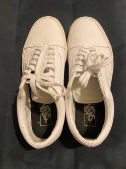 Classic Vans, White, size 9