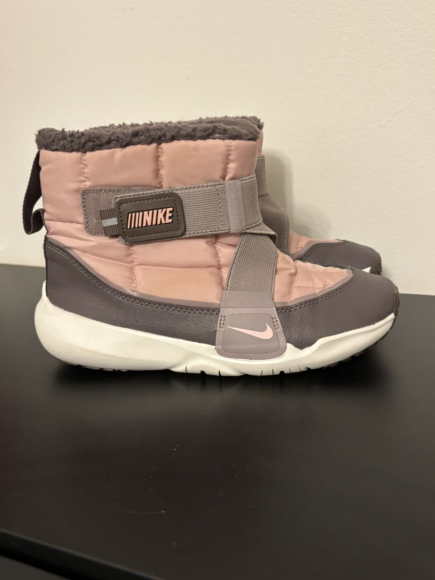 Nike Girls Boots