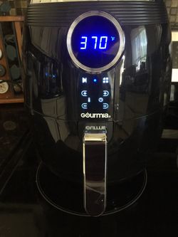 Like new Gourmia Air Fryer with all attachments model GAF575 5 qts capacity