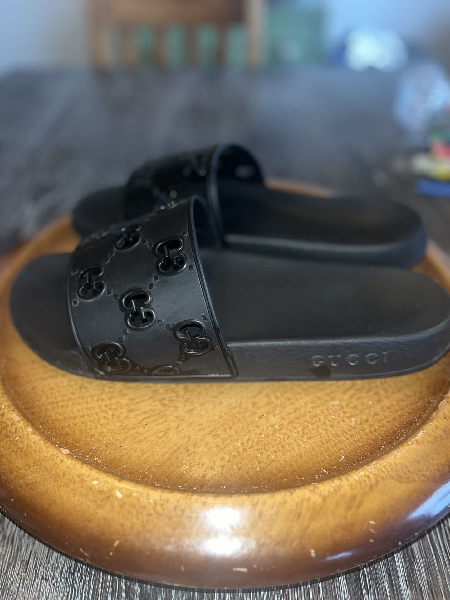 GUCCI SLIDES