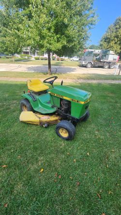 John Deere 111 riding mower