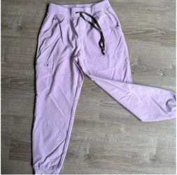 LIMITED EDITION Figs Lavender Haze Women’s Medium Scrub Pants Zamora Jogger 