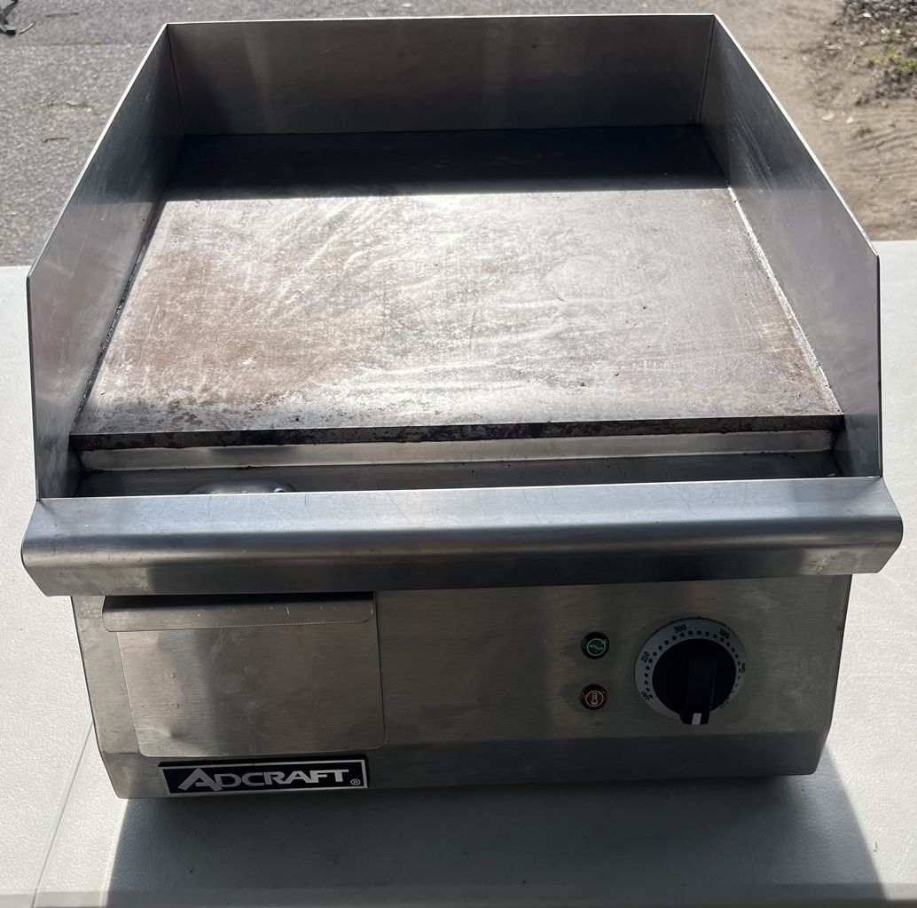  Adcraft Griddle 16” 