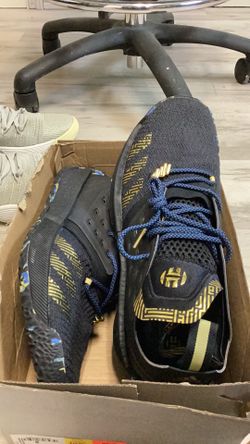 Adidas gym shoe