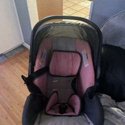 Baby Trend Car seat With Base 