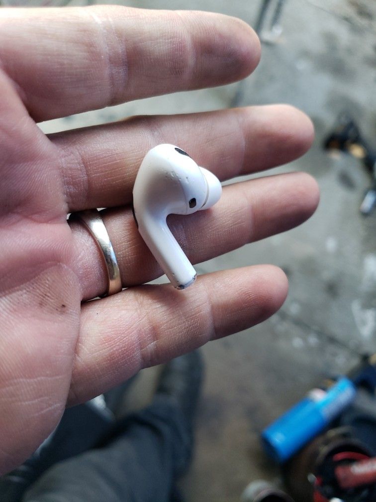 Left Replacement Apple AirPod - Left AirPod Pro (2nd Generation) Fair