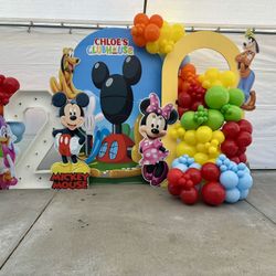 Mickey Balloon Garland 
