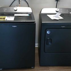 Whirlpool Washer And Dryer Set