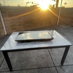 Samsung 40 Inch Tv and Table Duo