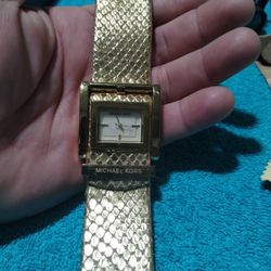 Michael Kors (Need Battery)
