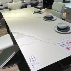 Sale Sale Sale !!!Lupus Dininig Table Sample Floor