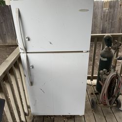 Frigidaire Refrigerator 