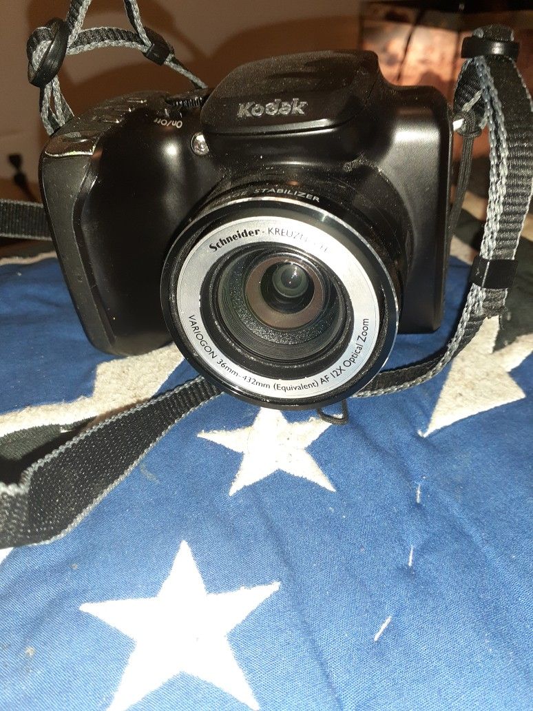 KODAK DIGITAL CAMERA