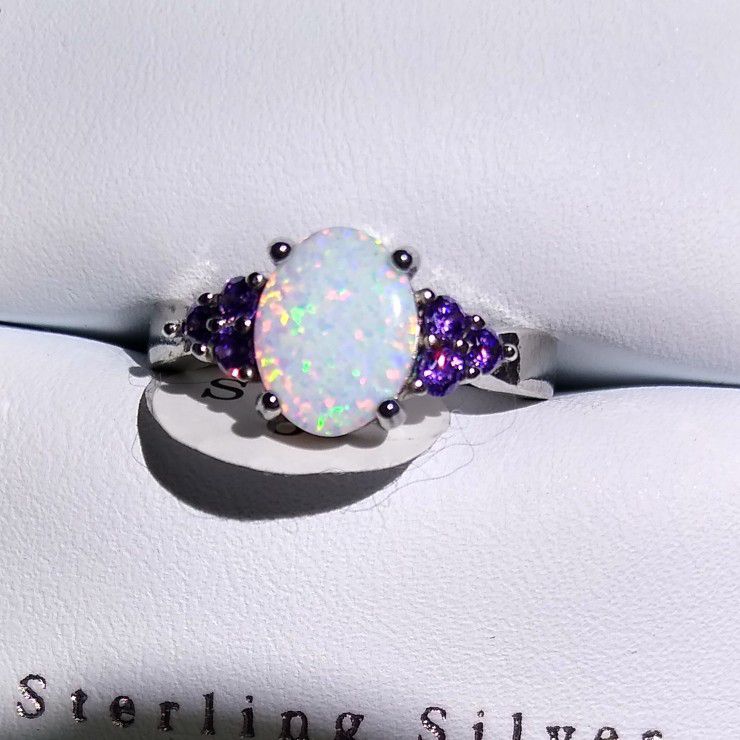 Very Lovely New In Box Opal Amethyst Ring 💍!