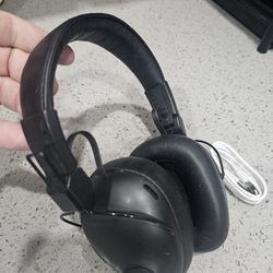 JLab Studio Pro ANC Wireless
Over-Ear Headphones-Black

