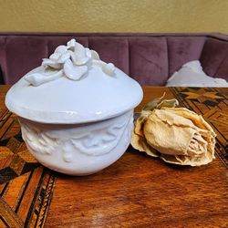 Vintage Small Hand Made Italian Porcelain Trinket Box