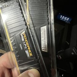 32 Gb (2x16 Gb) Corsair Vengeance LPX DDR4 3200 MHz 288 pin RAM