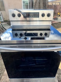 30 in. 5.9 cu. ft. Electric Range with Steam-Cleaning Oven in Stainless Steel