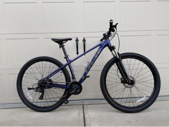 Trek Marlin 5 Mountain bicycle