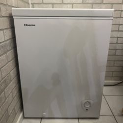 Hisense 5 cu. ft. chest freezer
