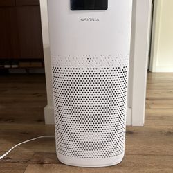 Insignia Air Purifier (Never Used) – Like New
