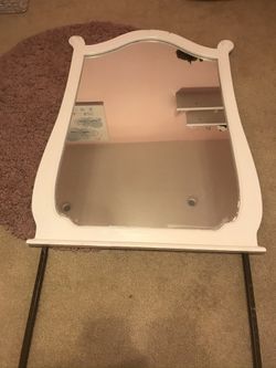 White Mirror with Attachments for Dresser Furniture