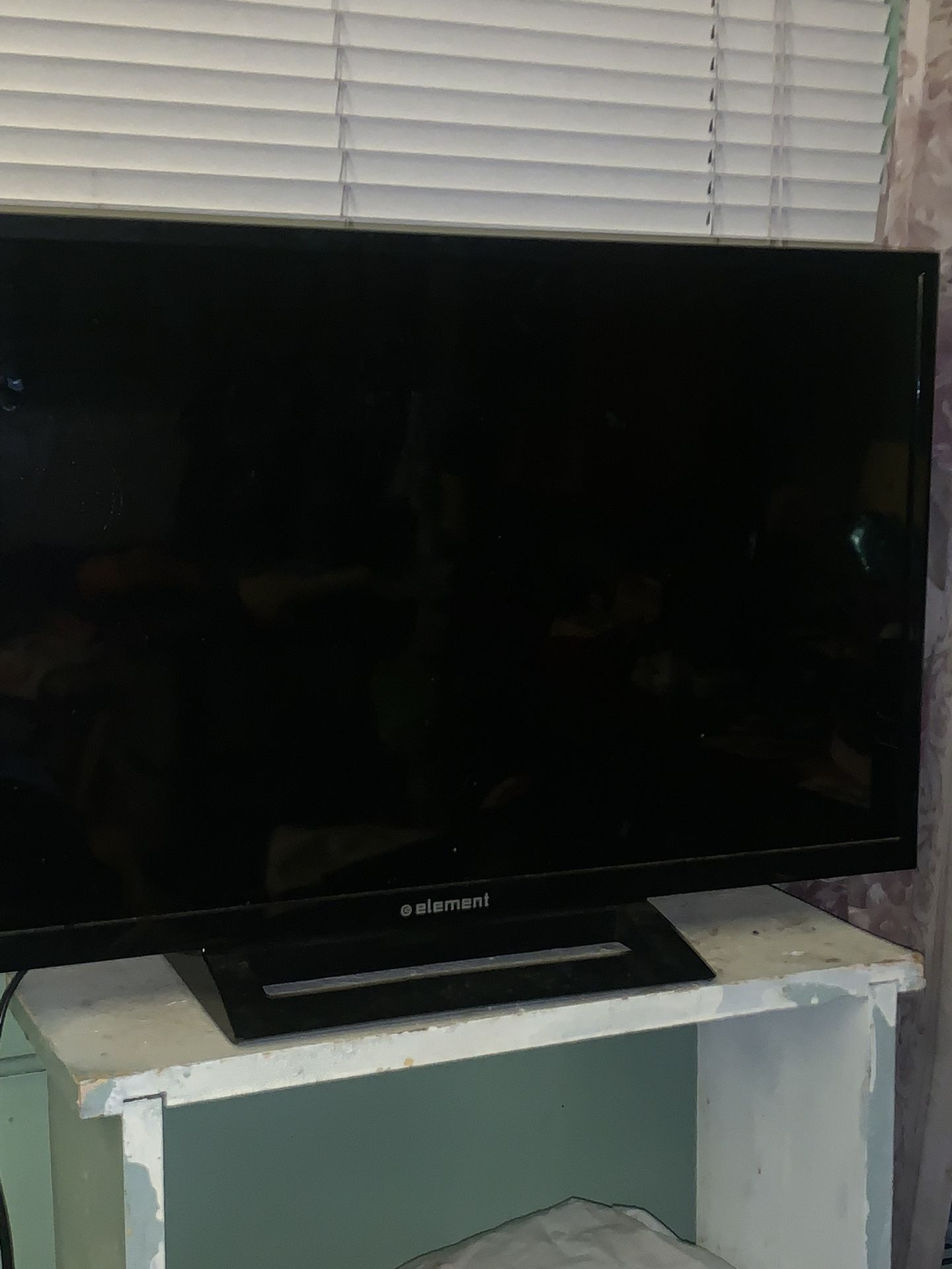 Element Flat Screen