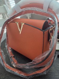 New With Tags 2-Piece Handbag + Wallet Set