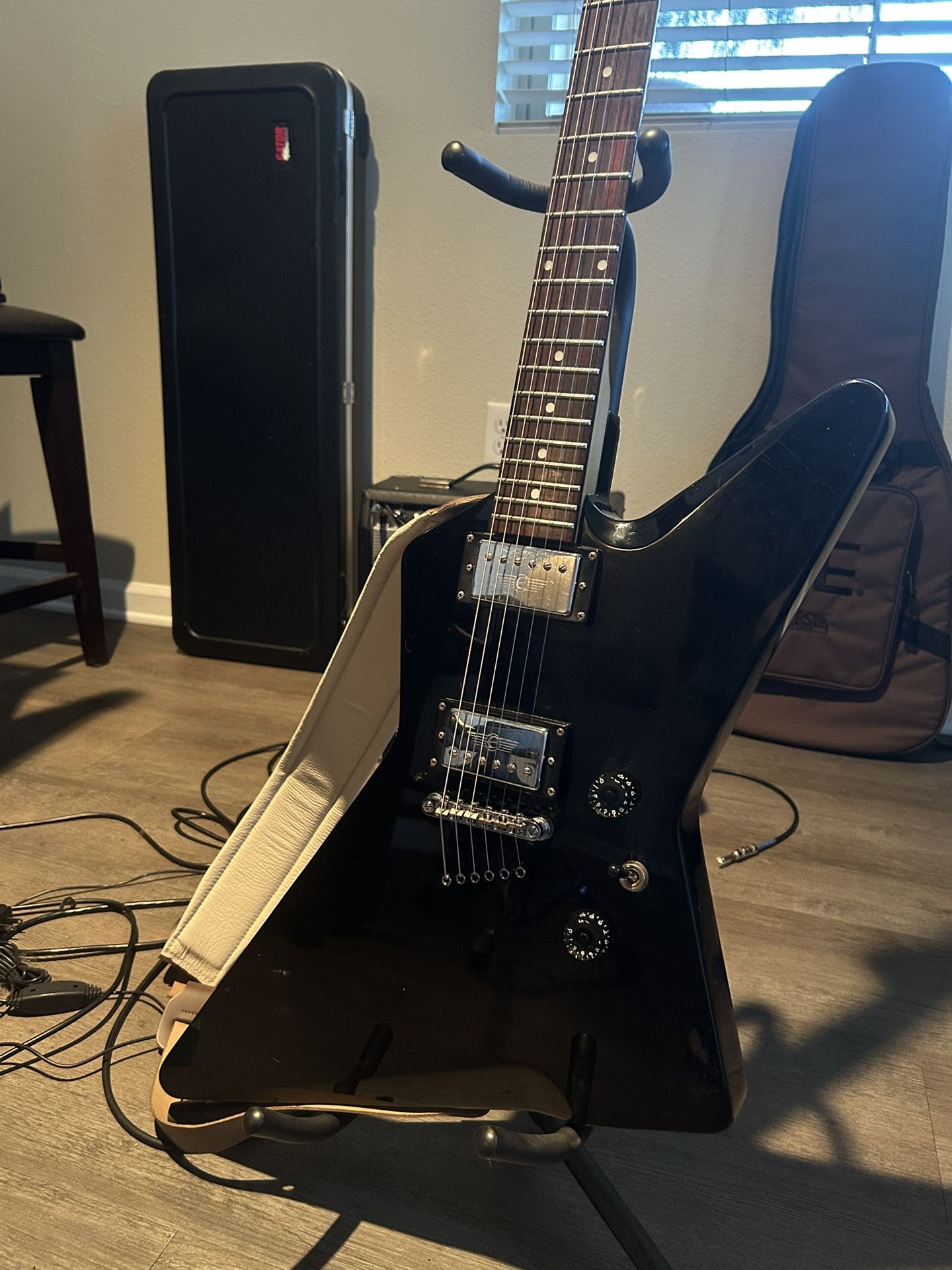 2001 Epiphone E-Series Beast (Xplorer) For Sale - $599; $450 Pickup