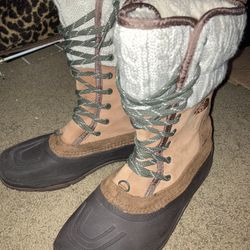 Woman’s  “The  North  Face” Winter  Boots Size 9