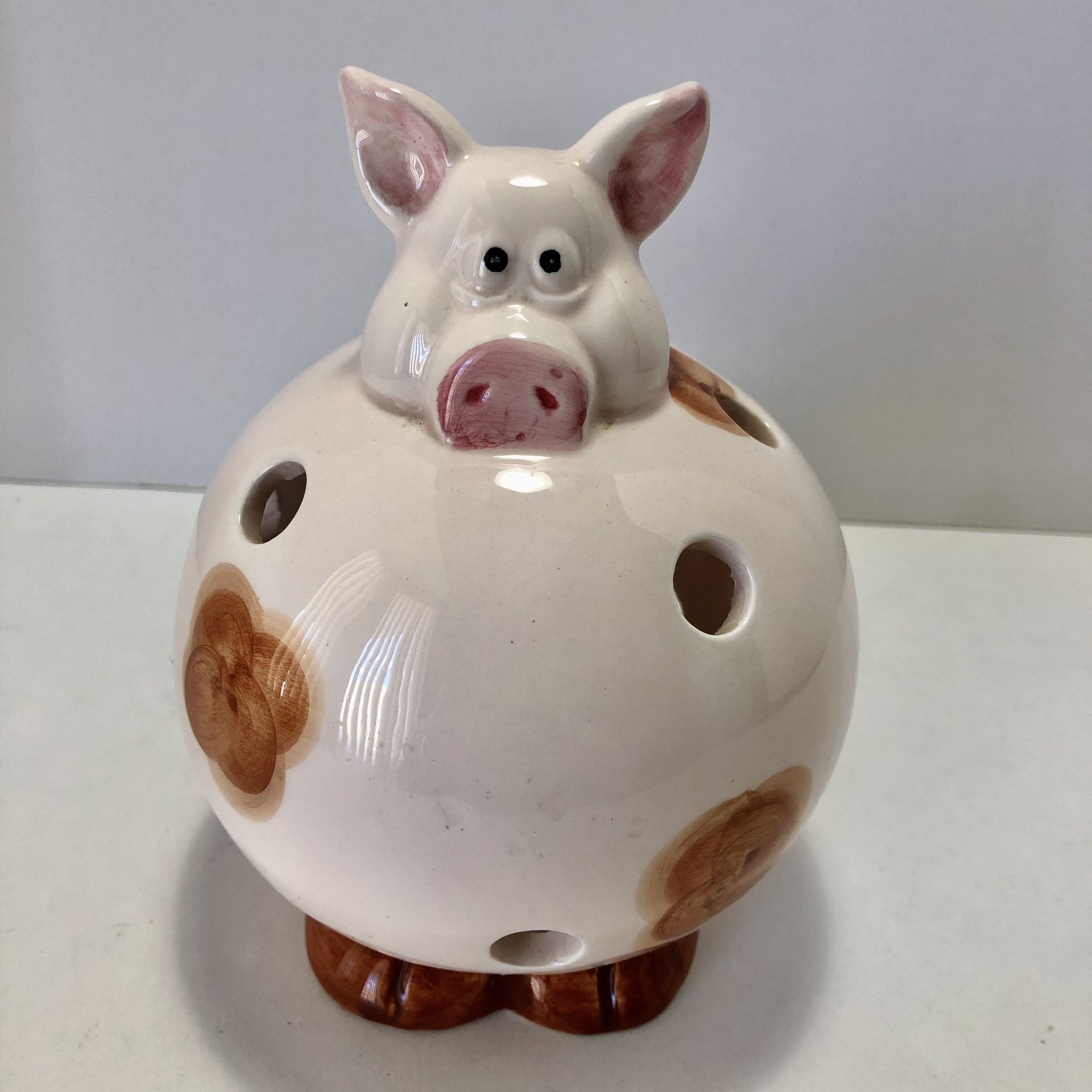 Pig Tea Light Candle Holder Porcelain Ceramic Pink