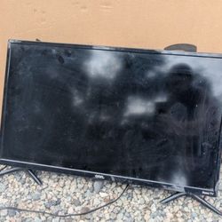 32-In ONN Roku Television HDTV TV  Smart Works Great Need To Sell Today Going Out Of Town Tomorrow