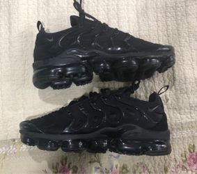 Size 11 - Nike Air VaporMax Plus Low Triple Black