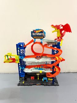 Hot Wheels Ultimate Garage Track Set