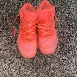 kyrie flytrap 4 size 8