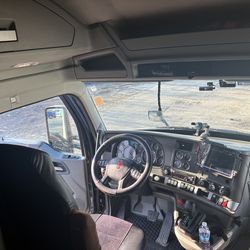 Kenworth T680 (2018)(black)